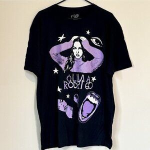 NEW Olivia Rodrigo Concert Graphic Tee - Size: Extra Large